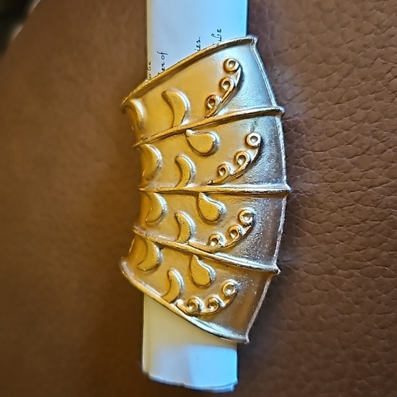 VTG ANN CAHILL Goldtone Victorian Etruscan Style Castlecore Scarf Tube - Picture 2 of 6